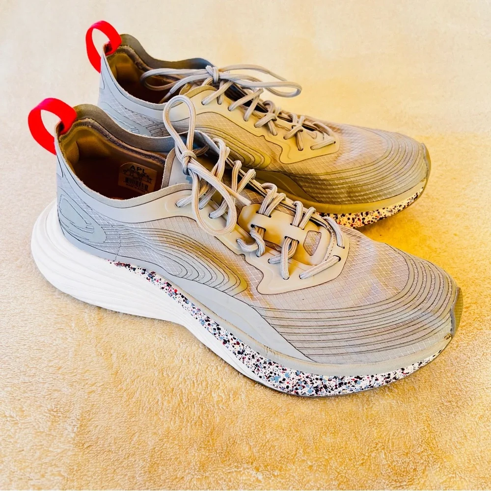 Athletic Propulsion Labs excellent pre